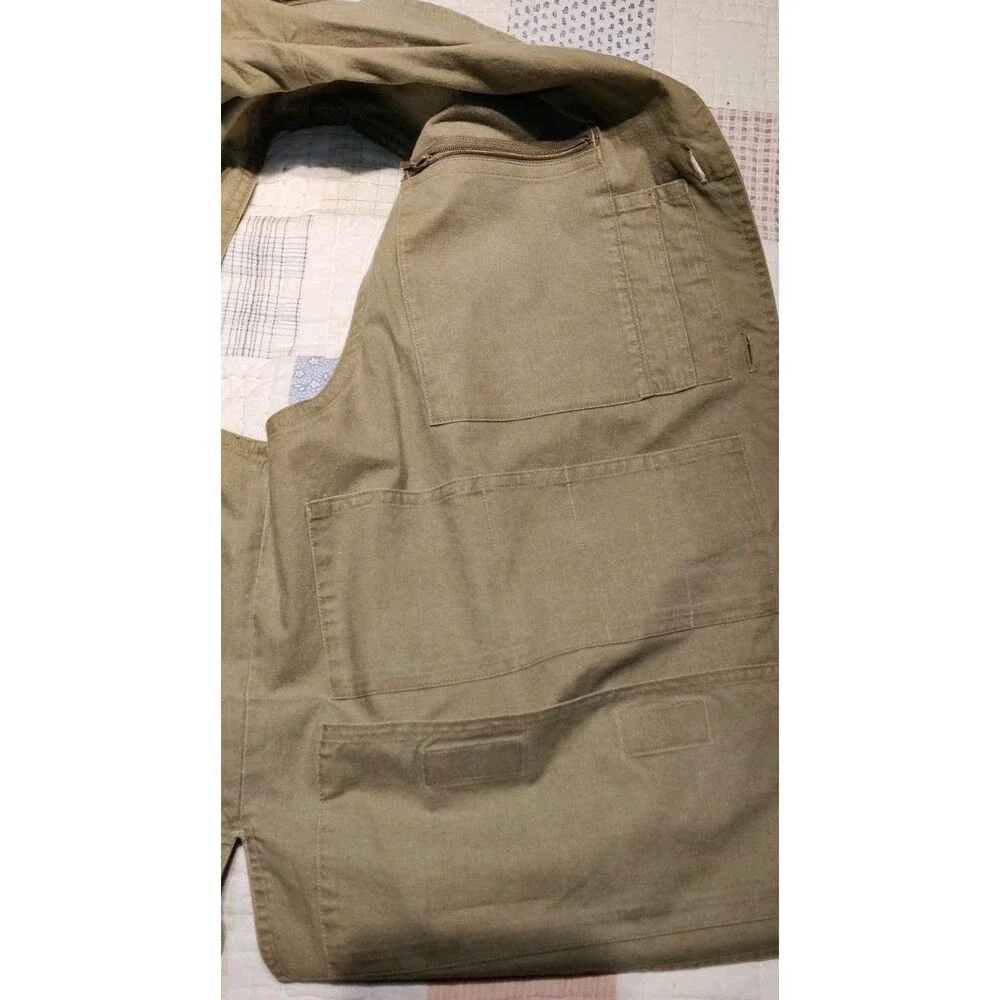 Campmor Green Pocket Fishing or Outdoors Vest Size XXL Lots of Pockets